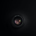 Sony 11mm F1.8, obiectivul foto mirrorless pentru youtuberi, pasionatii de social media si vloggind pe bune